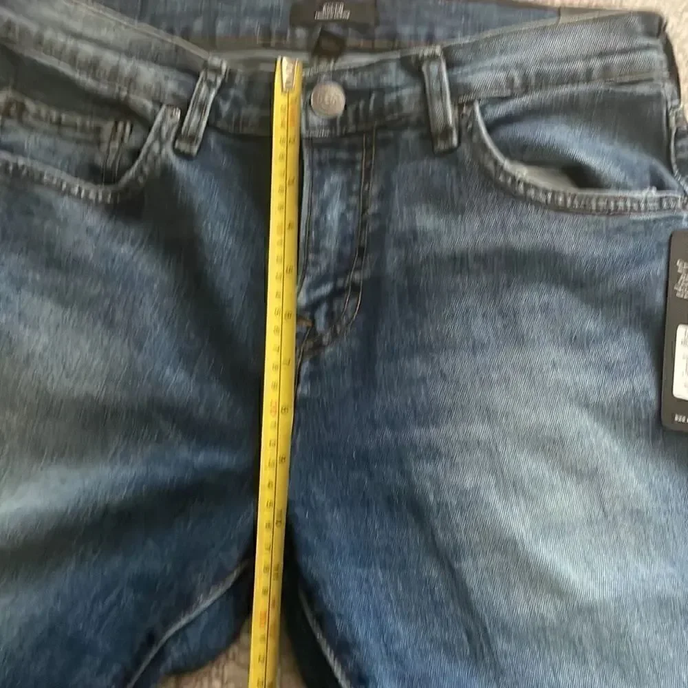 TRUE RELIGION Rocco Skinny Jeans in Beach Scape Medium Wash Size 31 Tall NWT